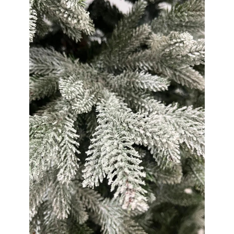 Albero di Natale Kendric Innevato Folto Effetto Realistico