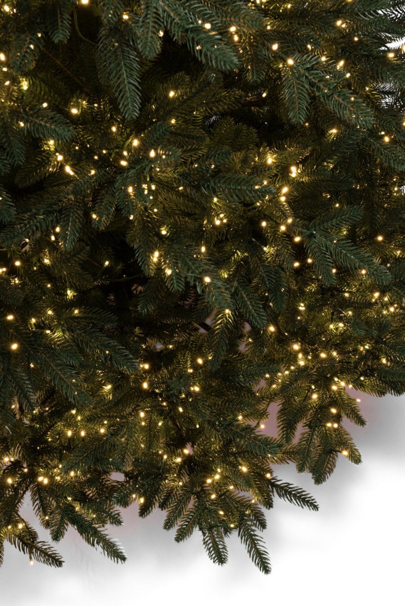 Sirio, abete artificiale in polietilene con migliaia di LED accesi e chioma piena – foto 5