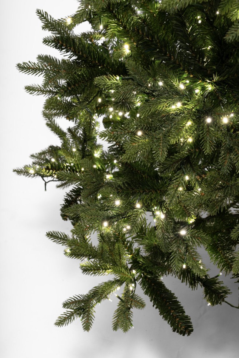Electra Slim, albero di Natale stretto e salvaspazio con LED integrati accesi tra i rami verdi – foto 4