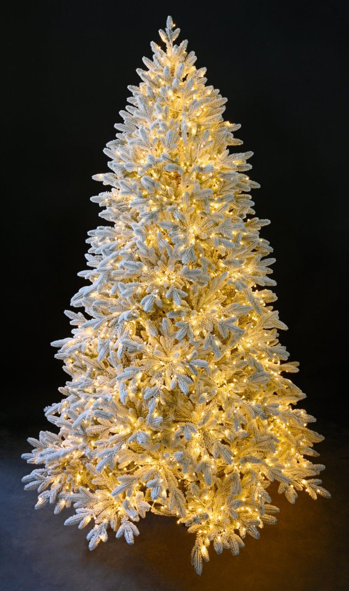 Albero di Natale Capella ricoperto di neve con LED a luce calda dorata accesi – foto 4