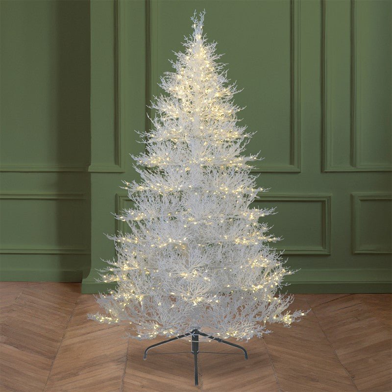 Albero di Natale bianco Vega LVG Design con mini LED caldi accesi sulla chioma candida – foto 2