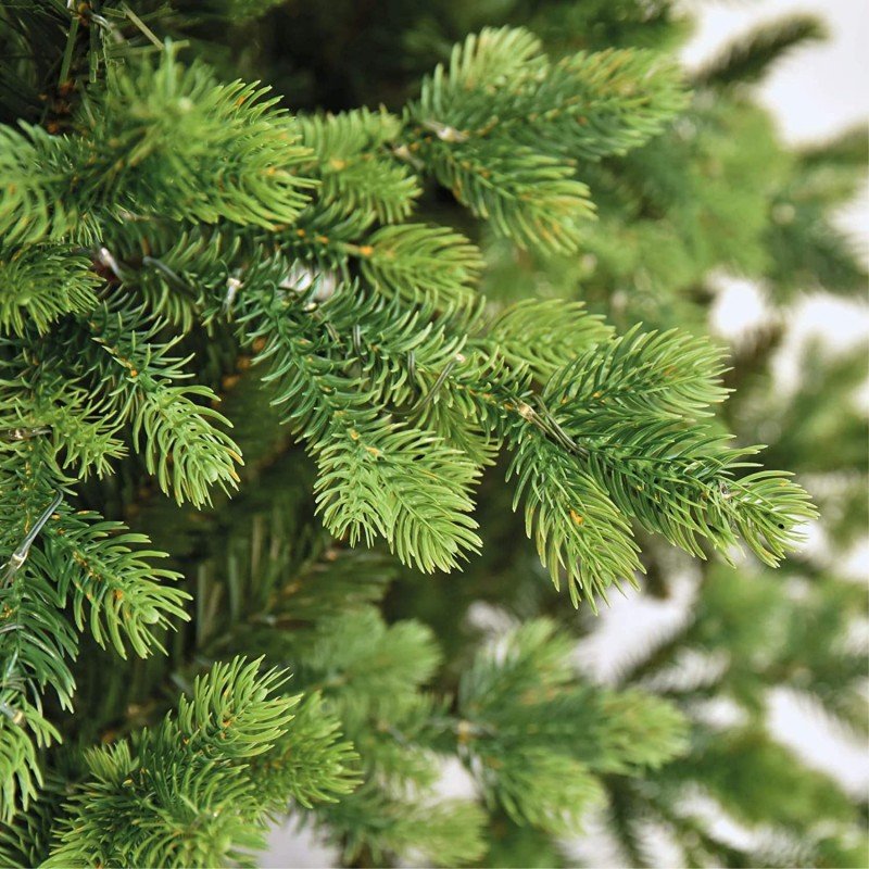 Albero di Natale artificiale Andromeda illuminato da migliaia di micro-LED caldi integrati – foto 4