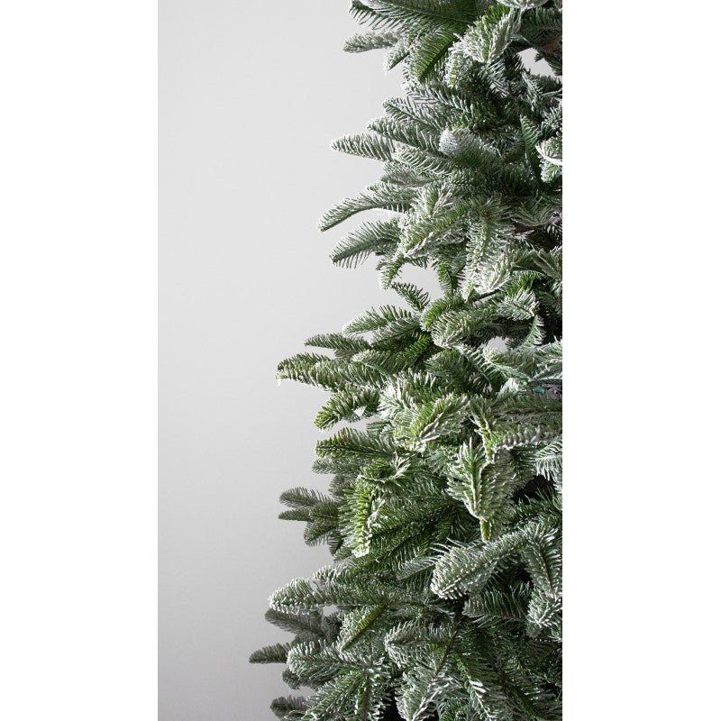 Moena Slim LVG Design, albero natalizio stretto e innevato sollevato su tronco naturale – foto 7