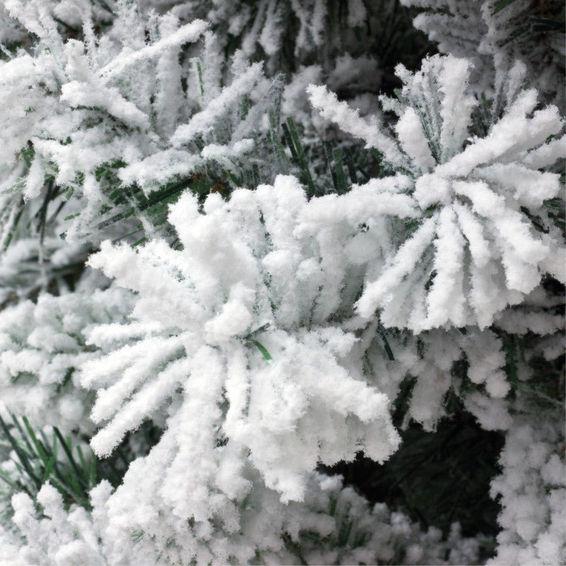 Albero di Natale slim Madesimo con effetto neve, profilo stretto e rami fitti – foto 2